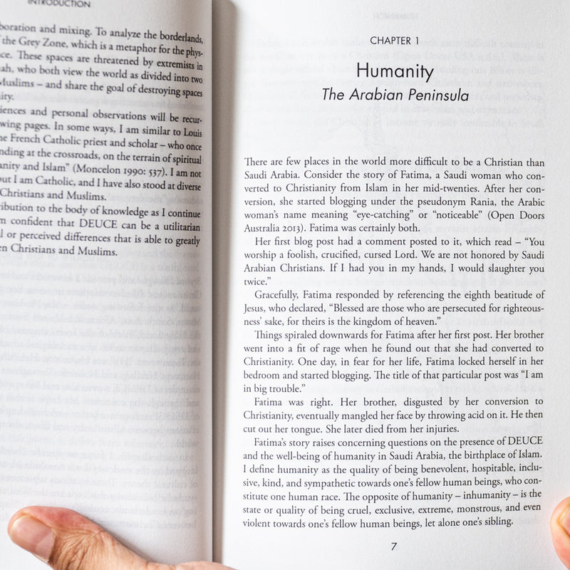 Beyond Dialogue : Building Bonds Between Christians and Muslims