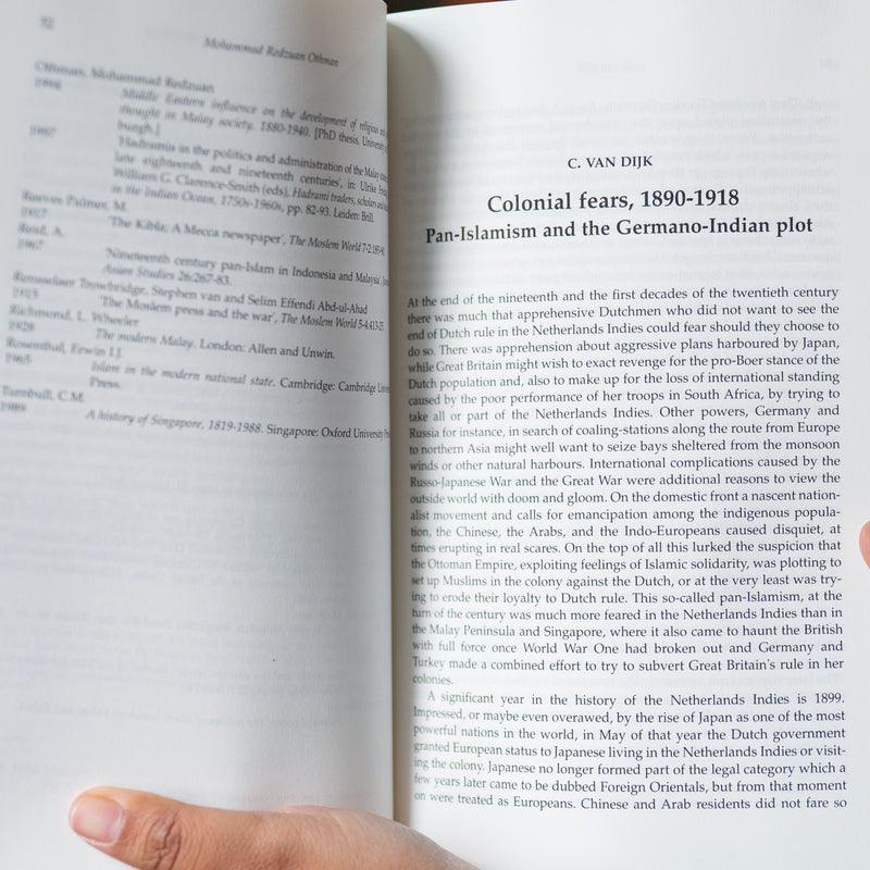 Transcending Borders: Arabs, Politics, Trade and Islam in Southeast Asia