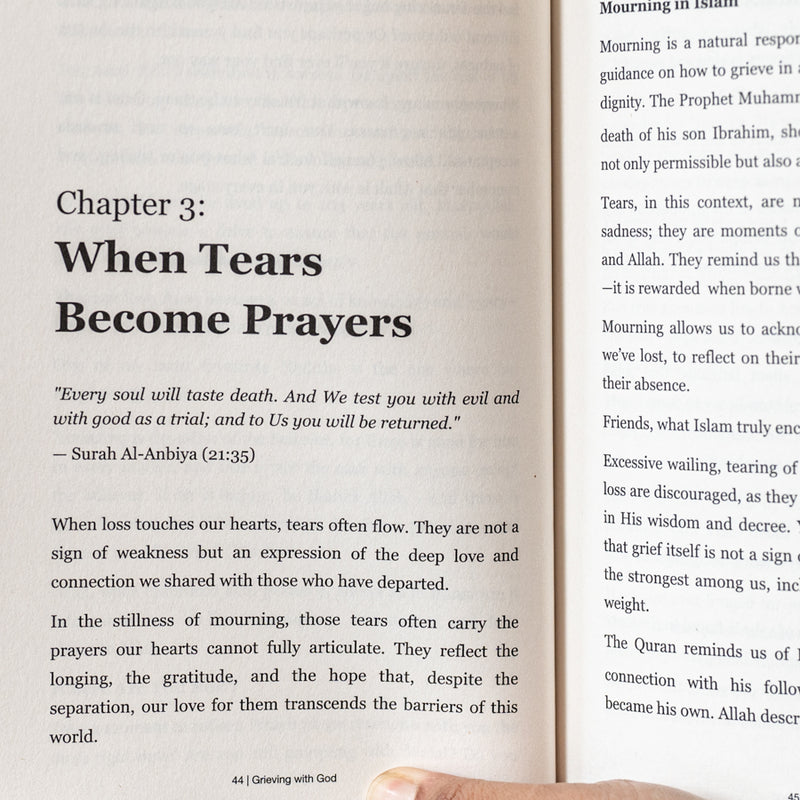 Grieving With God: Making Peace with Loss, Living with Grief, and Holding on to Faith