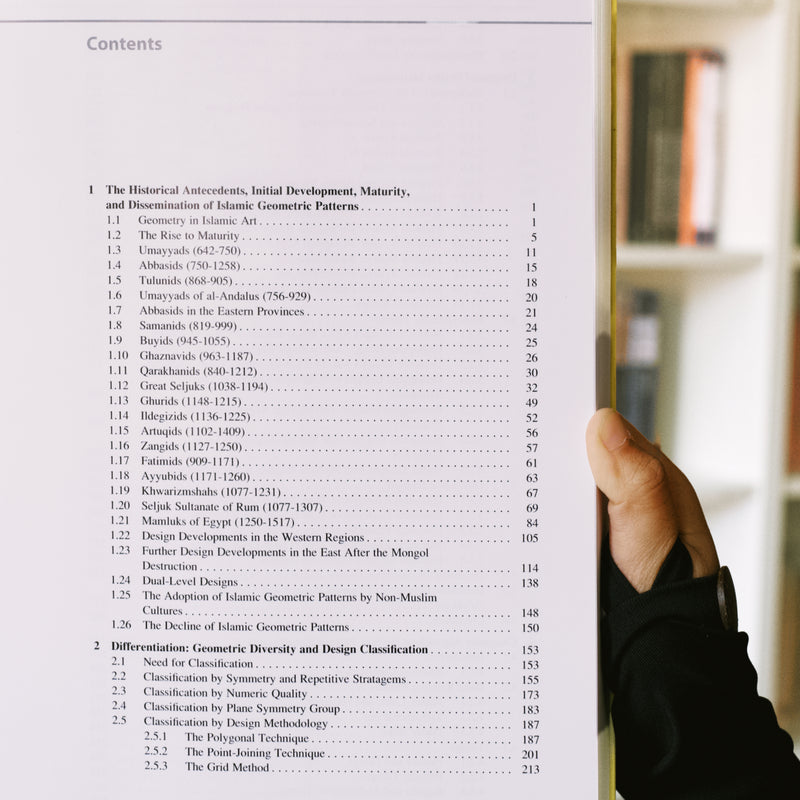 Islamic Geometric Patterns: Their Historical Development and Traditional Methods of Construction