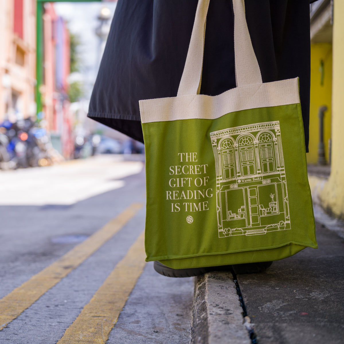 Daunt books canvas bag hotsell