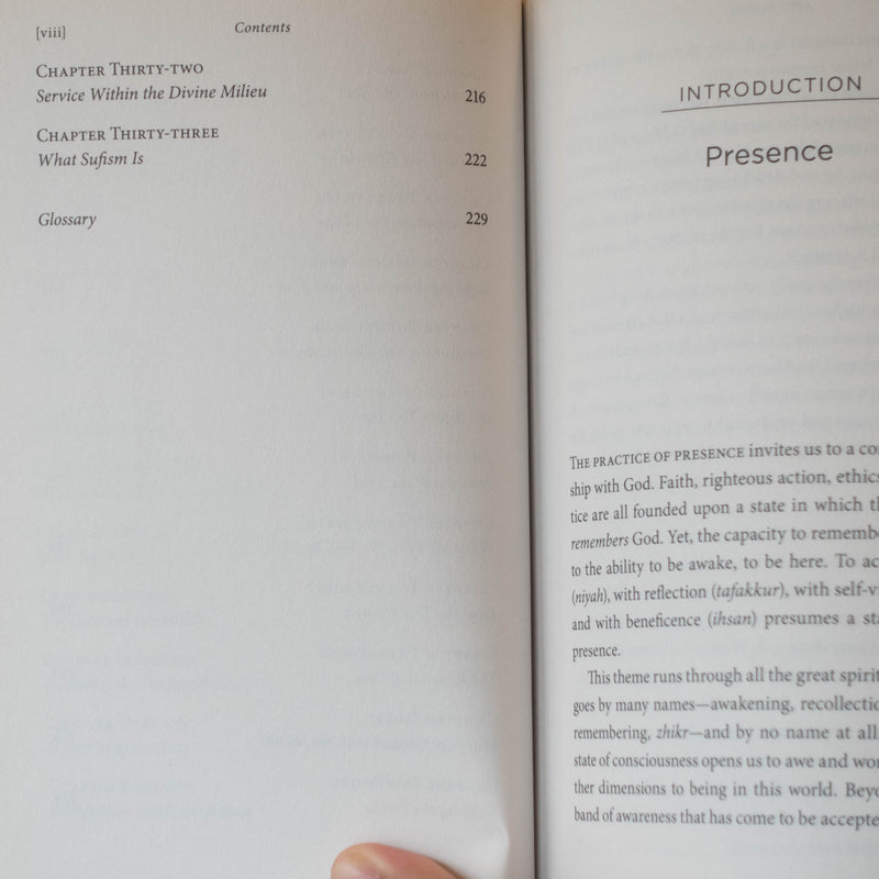 Living Presence: The Sufi Path to Mindfulness and the Essential Self