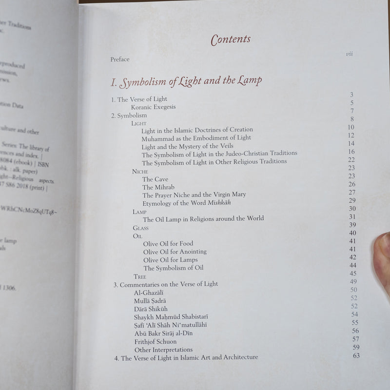 Symbol of Divine Light: The Lamp in Islamic Culture and Other Traditions