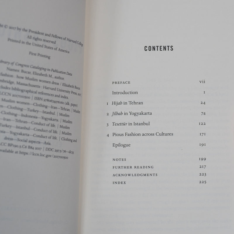 Pious Fashion: How Muslim Women Dress