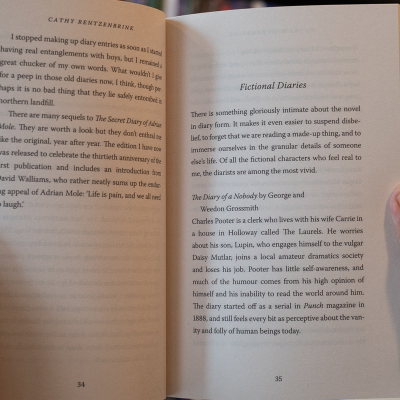 Dear Reader: The Comfort and Joy of Books PB