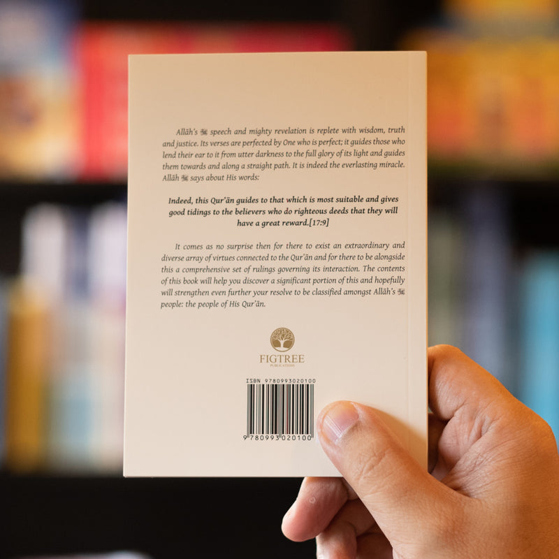 Meadows of the Divine: 40 Prophetic Traditions on the Virtues & Rulings of the Quran