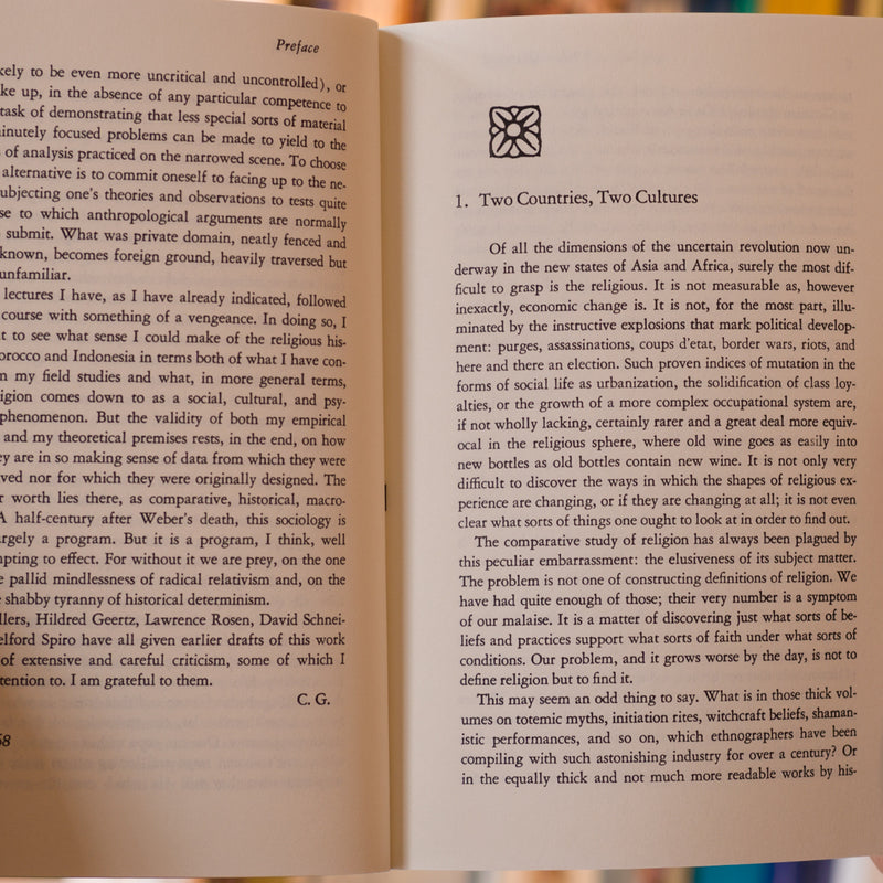 Islam Observed: Religious Development in Morocco and Indonesia